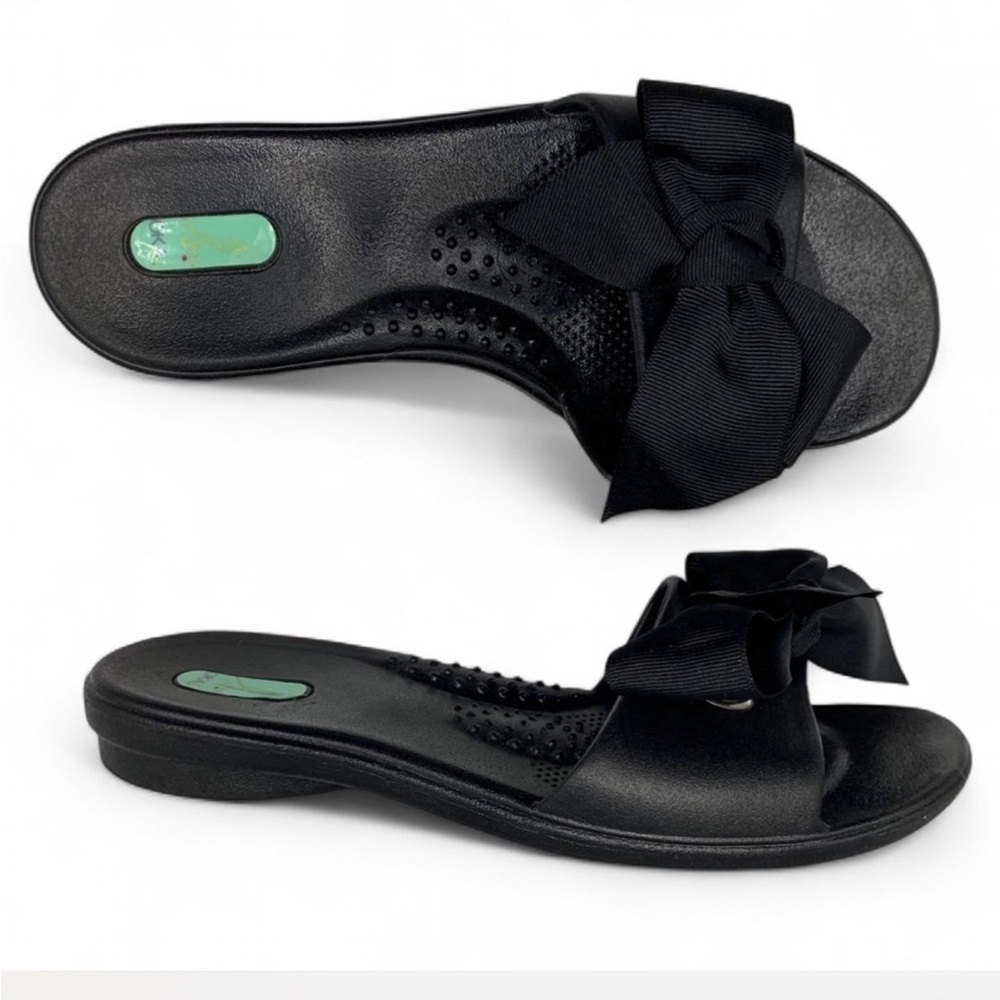Oka-B Women's Twiggy Slide Sandals
Size 5